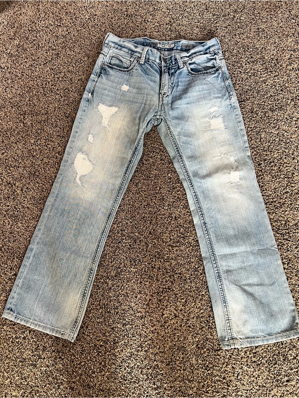Men's Light Blue Distressed BKE Buckle CARTER Jeans 32S